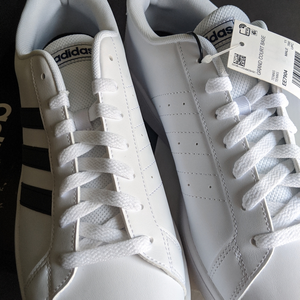 Adidas - Picture 2 of 4